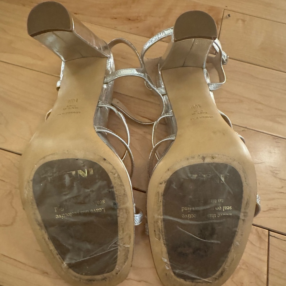 INEZ Sasha: Silver Crinkle Metallic - Picture 9 of 9